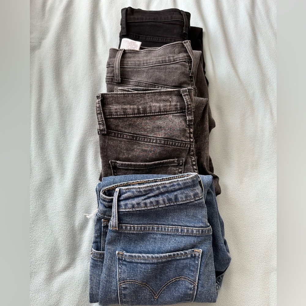Bundle of 4 Levi’s Skinny Jeans US 2/4